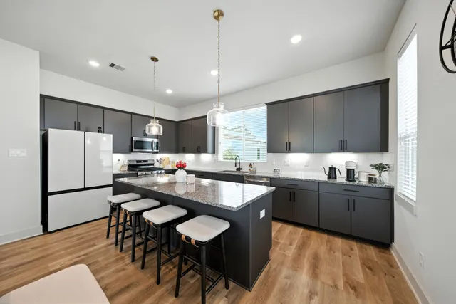 $2,500 | 1644 West Tidwell Road, Houston, TX 77091