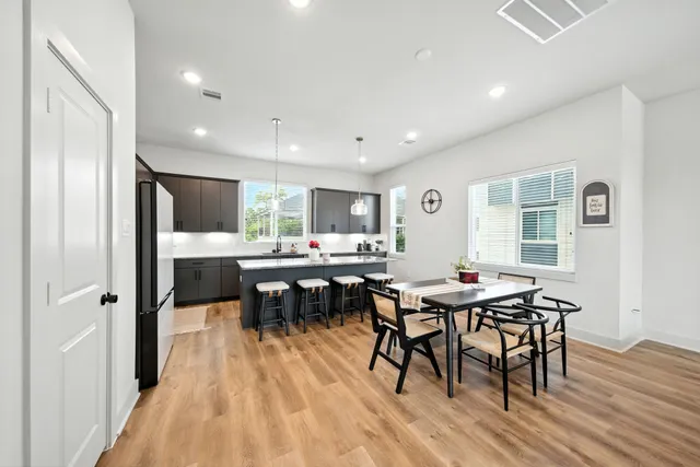 $2,500 | 1644 West Tidwell Road, Houston, TX 77091