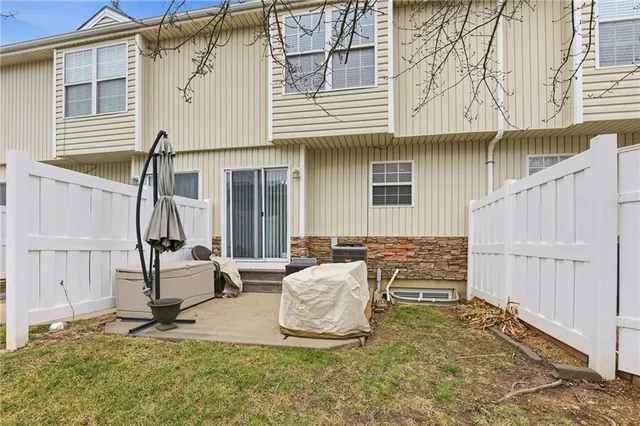 $250,000 | 21089 Millridge Street, Spring Hill, KS 66083