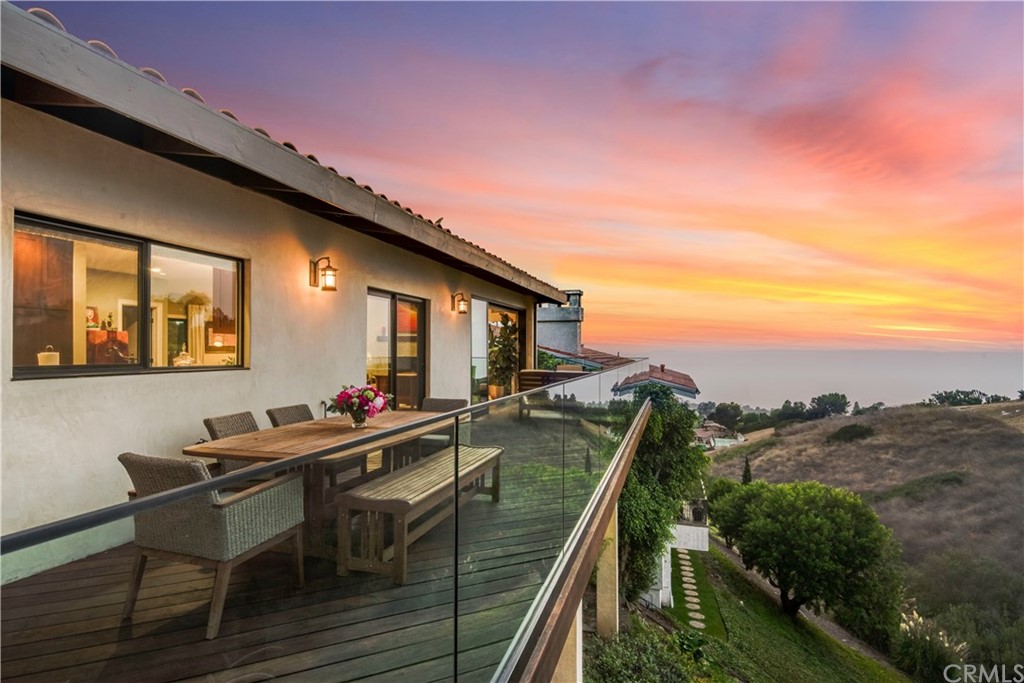 1539 Vía Coronel Palos Verdes Estates, CA 90274 - Photo 27 of 52 a view of a house with lounge chair