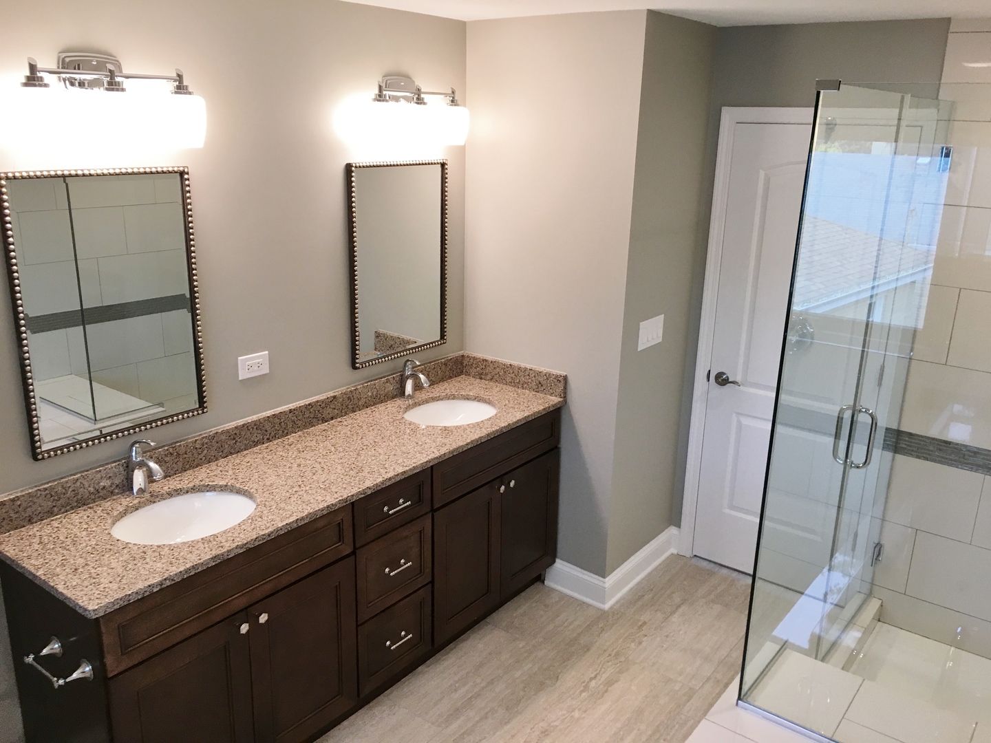 359 Lionel Road Riverside, IL 60546 - Photo 10 of 15