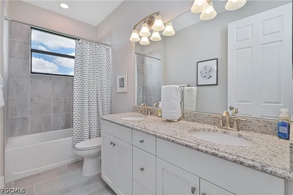 $935,000 | 19553 The Pl Boulevard, Estero, FL 33928