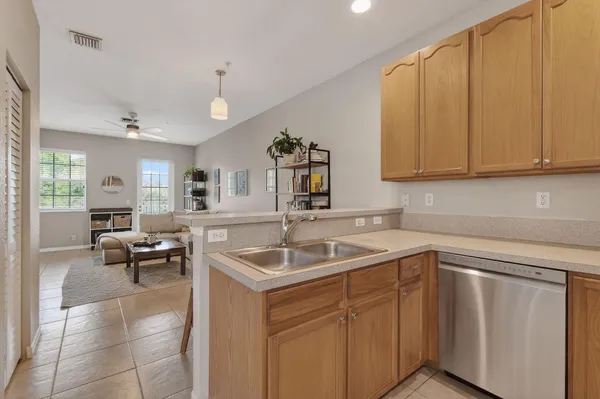 $424,900 | 355 East Thatch Palm Circle, Unit 103, Jupiter, FL 33458