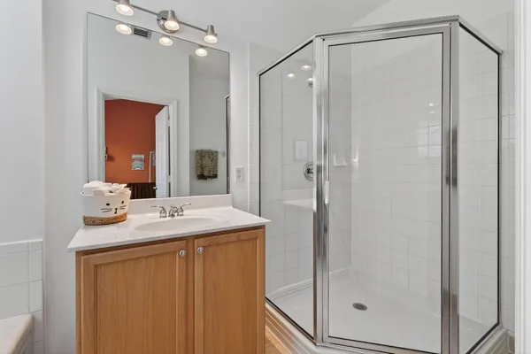 $424,900 | 355 East Thatch Palm Circle, Unit 103, Jupiter, FL 33458