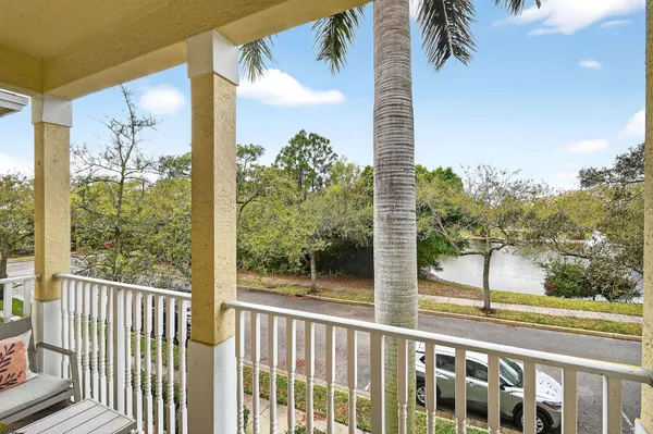 $424,900 | 355 East Thatch Palm Circle, Unit 103, Jupiter, FL 33458