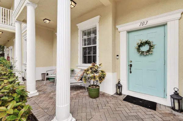 $424,900 | 355 East Thatch Palm Circle, Unit 103, Jupiter, FL 33458