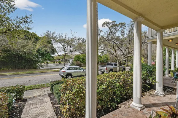 $424,900 | 355 East Thatch Palm Circle, Unit 103, Jupiter, FL 33458