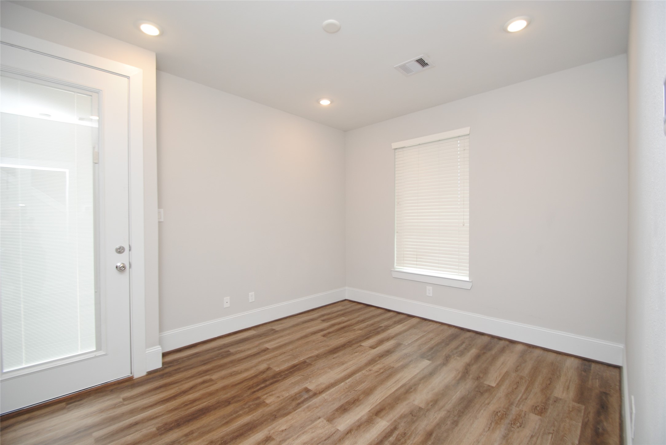 1270 North Post Oak Road, Unit A Houston, TX 77055 - Photo 12 of 40