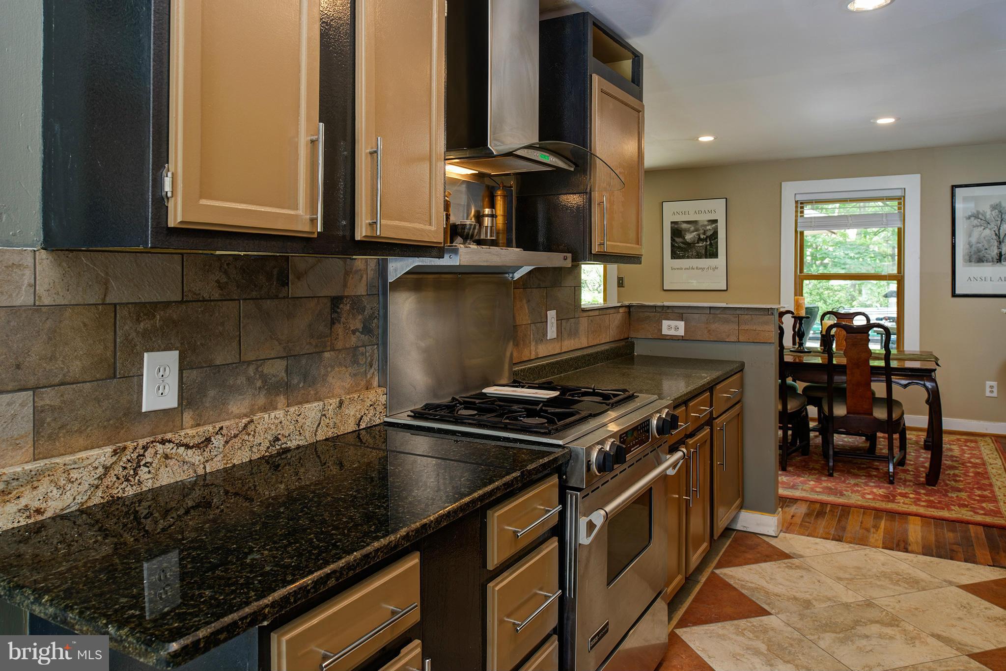 2127 Golf Course Drive Reston, VA 20191 - Photo 6 of 26 Kitchen