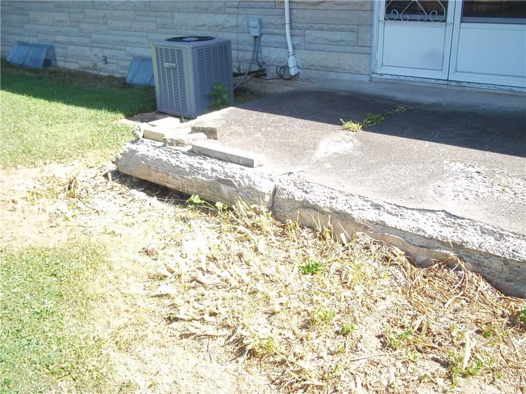 1910 Woodcrest Road Indianapolis, IN 46227 - Photo 12 of 39 Gallery Image 12