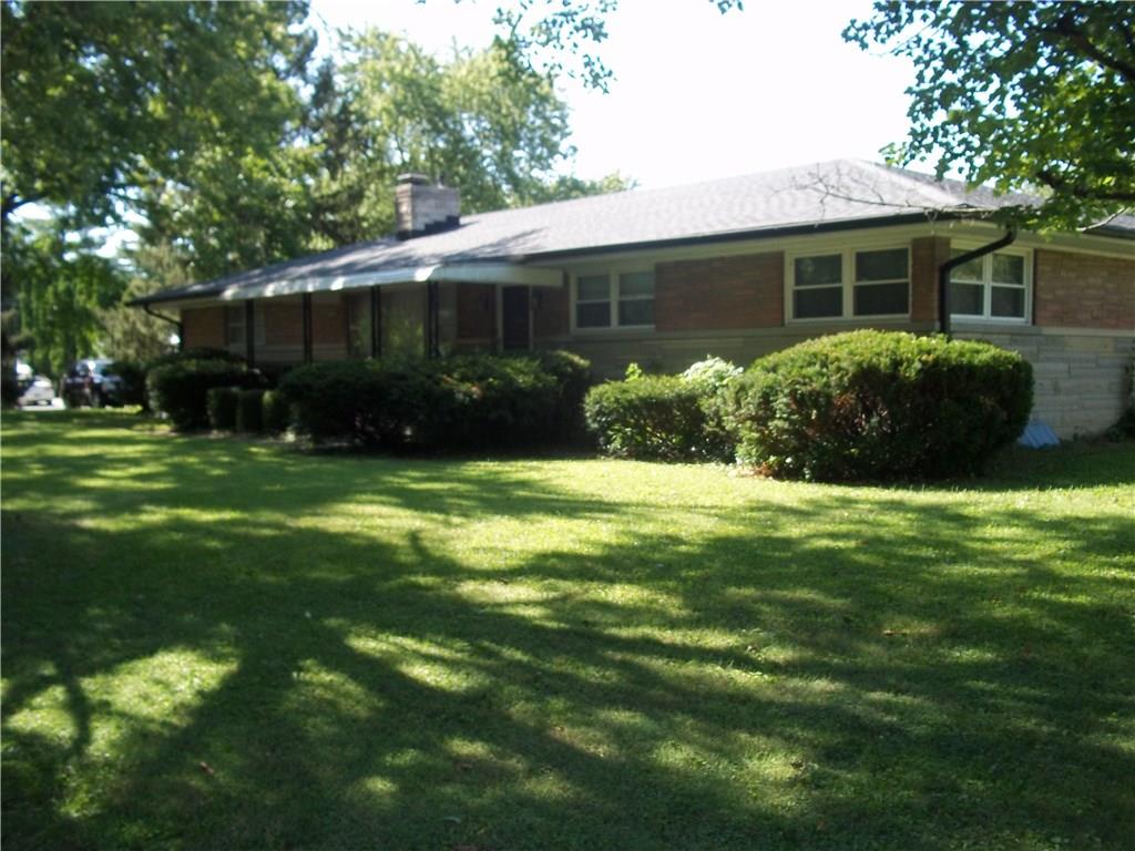 1910 Woodcrest Road Indianapolis, IN 46227 - Photo 3 of 39 Gallery Image 3