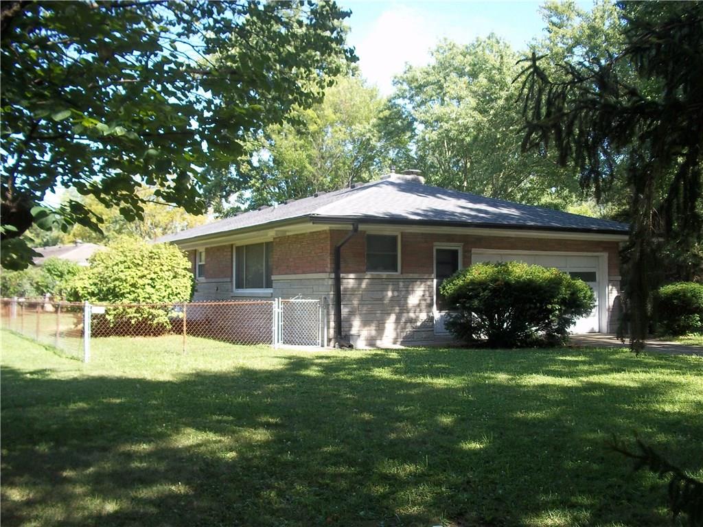 1910 Woodcrest Road Indianapolis, IN 46227 - Photo 6 of 39 Gallery Image 6