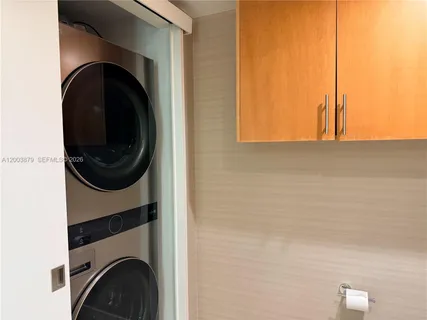 $5,700 | 6000 Indian Creek Drive, Unit 10A, Miami Beach, FL 33140