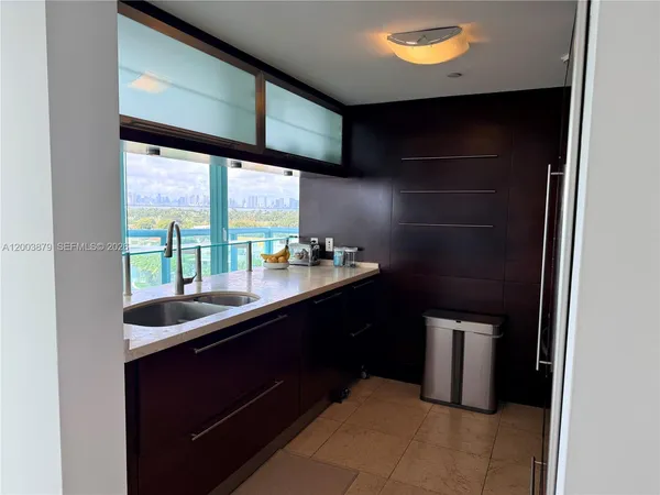 $6,000 | 6000 Indian Creek Drive, Unit 10A, Miami Beach, FL 33140