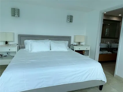$5,700 | 6000 Indian Creek Drive, Unit 10A, Miami Beach, FL 33140