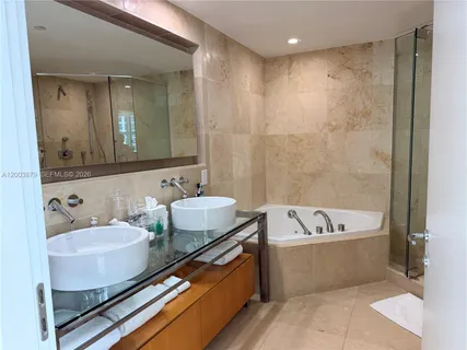 $5,700 | 6000 Indian Creek Drive, Unit 10A, Miami Beach, FL 33140
