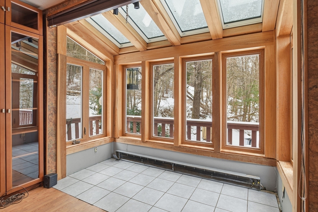 190 Dunhamtown Palmer Road Brimfield, MA 01010 - Photo 20 of 42 a view of an entryway