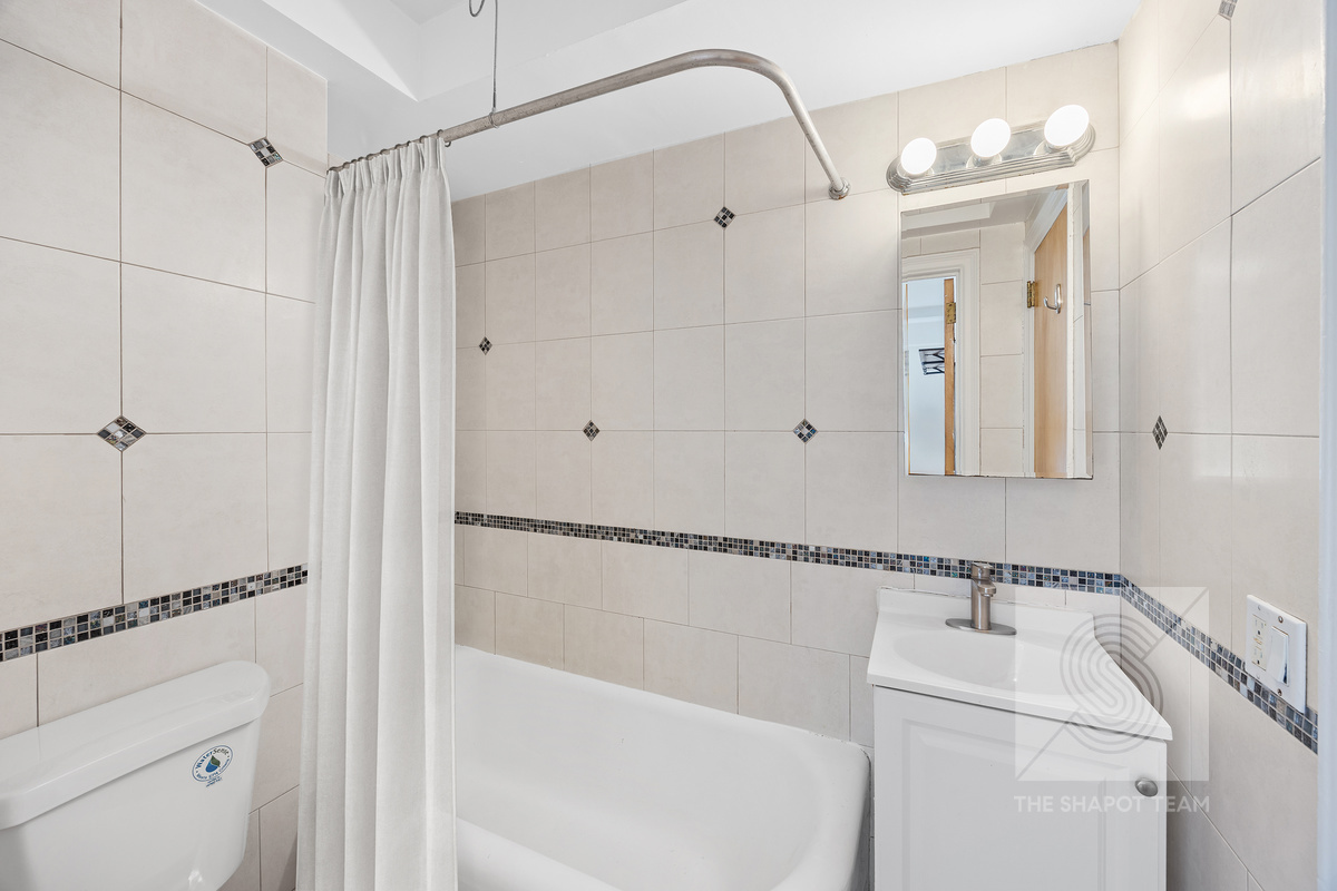 230 Riverside Drive, Unit 2E Manhattan, NY 10025 - Photo 10 of 11