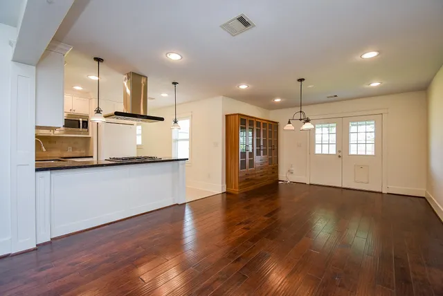 $564,900 | 1406 Foxwood Road, Houston, TX 77008