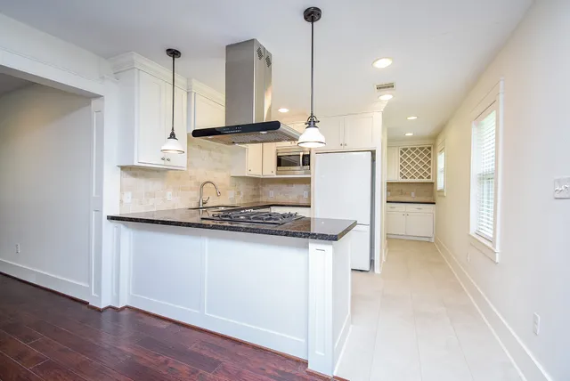 $564,900 | 1406 Foxwood Road, Houston, TX 77008