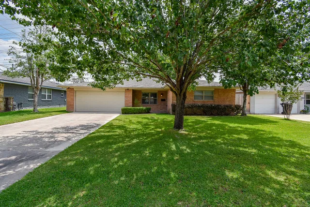 $564,900 | 1406 Foxwood Road, Houston, TX 77008