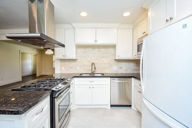 $564,900 | 1406 Foxwood Road, Houston, TX 77008