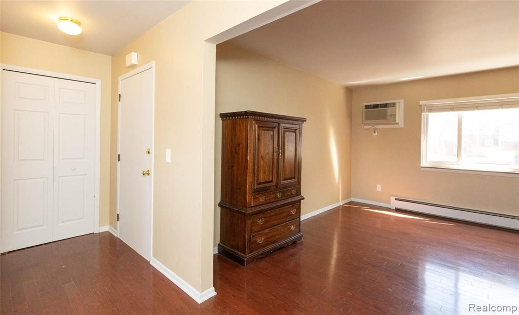 1095 Tienken Court, Unit 101 Rochester Hills, MI 48306 - Photo 4 of 19