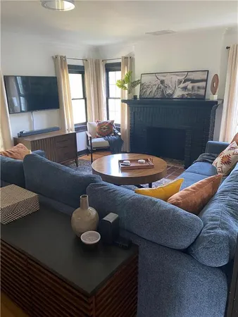 $1,350 | 5514 The Paseo, Unit 1, Kansas City, MO 64110