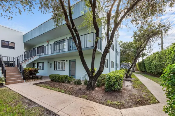 $2,100 | 15072 Ashland Place, Unit 124, Delray Beach, FL 33484