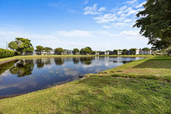 $2,100 | 15072 Ashland Place, Unit 124, Delray Beach, FL 33484
