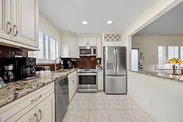 $2,100 | 15072 Ashland Place, Unit 124, Delray Beach, FL 33484