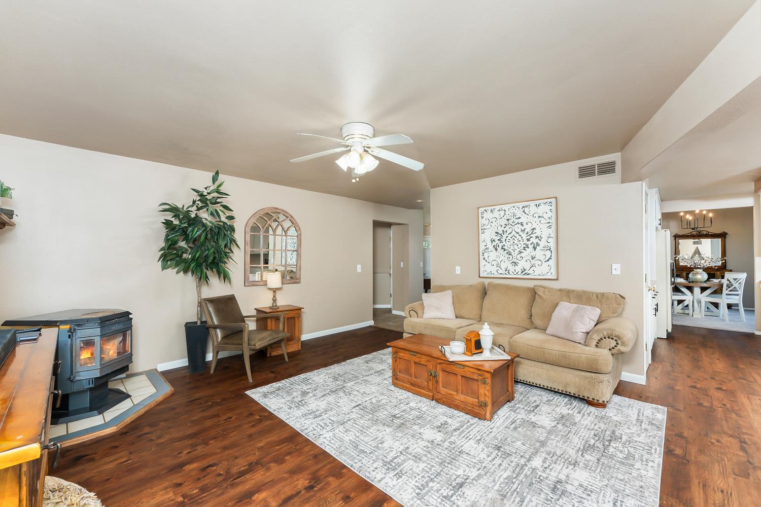 3472 See View Court Rescue, CA 95672 - Photo 14 of 37 a living room with furniture and a rug