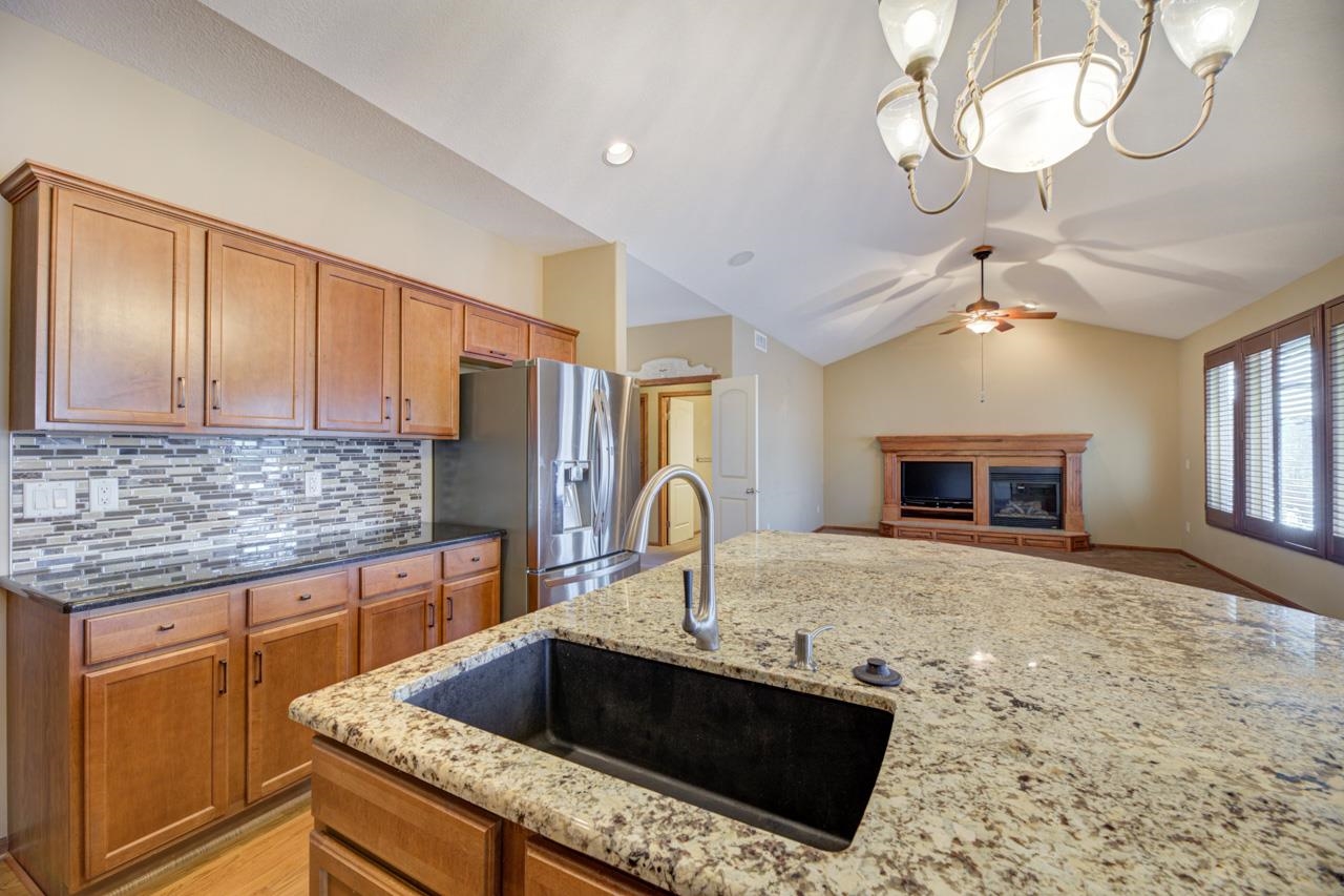 2367 North Lakeway Circle Wichita, KS 67205 - Photo 12 of 36