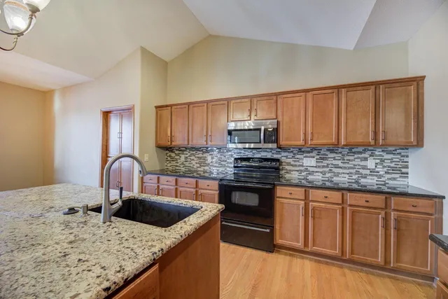 $364,900 | 2367 North Lakeway Circle, Wichita, KS 67205