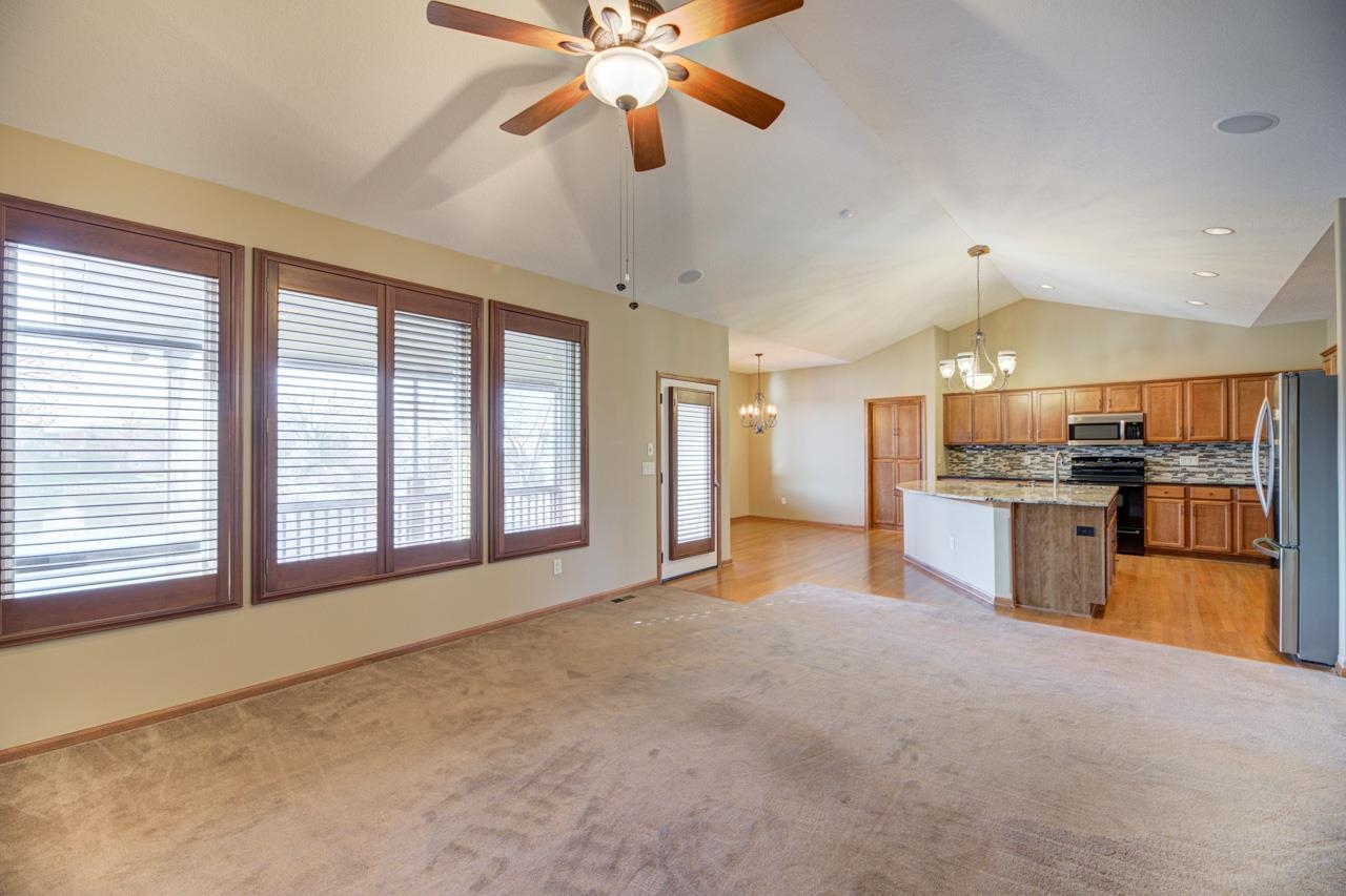 2367 North Lakeway Circle Wichita, KS 67205 - Photo 5 of 36