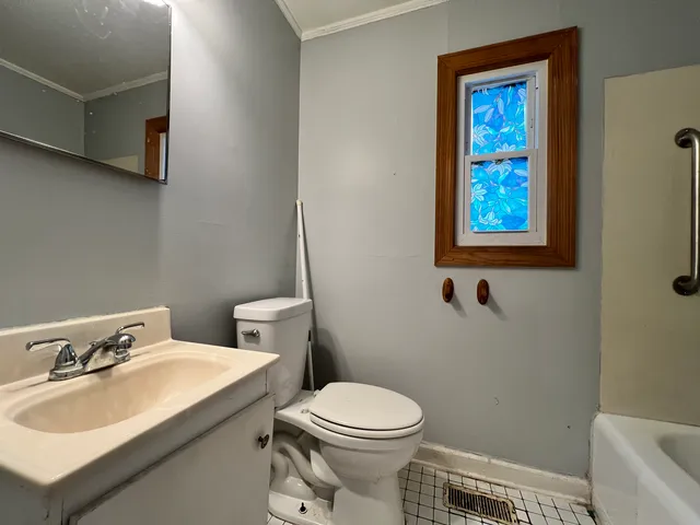 $125,000 | 6 Monee Court, Park Forest, IL 60466