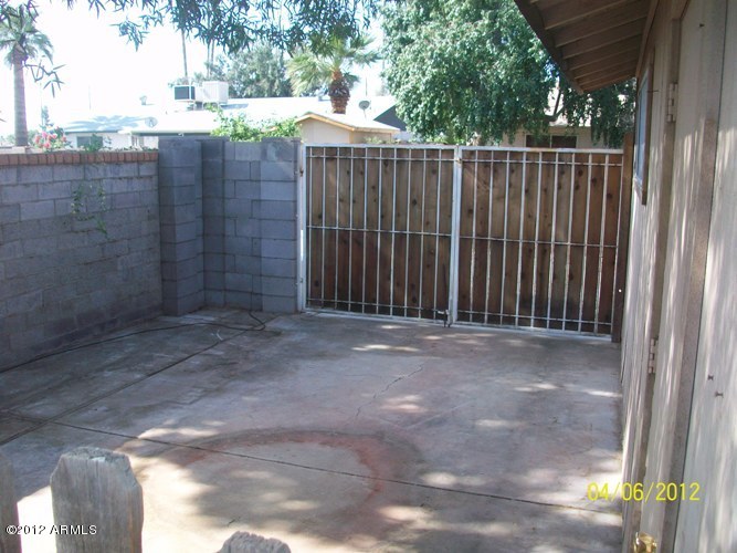 3807 West Dalphin Road Phoenix, AZ 85051 - Photo 9 of 18 Slab