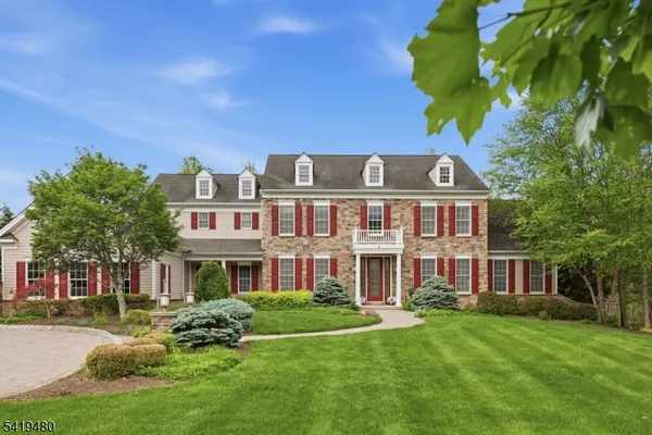$1,300,000 | 8 Ridgeline Drive, Long Valley, NJ 07853