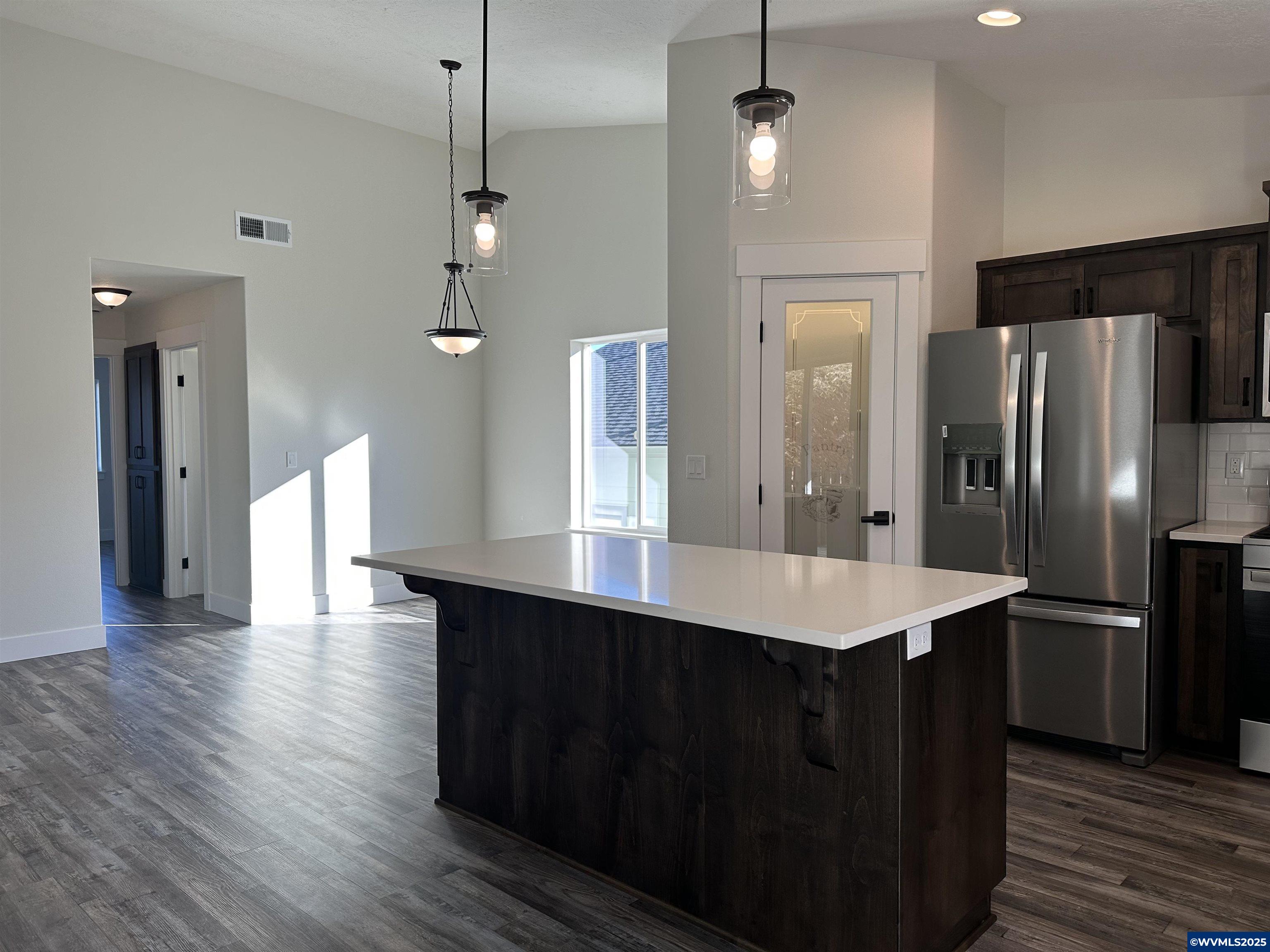 5651 Jeremy Vly Road Southeast Salem, OR 97306 - Photo 4 of 22 Gallery Image 4