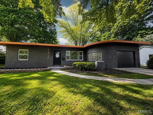 $154,900 | 1610 Berkley Lane, Belleville, IL 62226