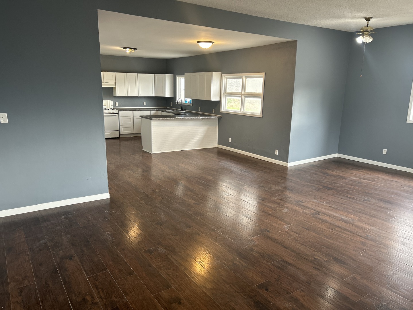 21017 East 1950 N Road Pontiac, IL 61764 - Photo 2 of 10 Gallery Image 2