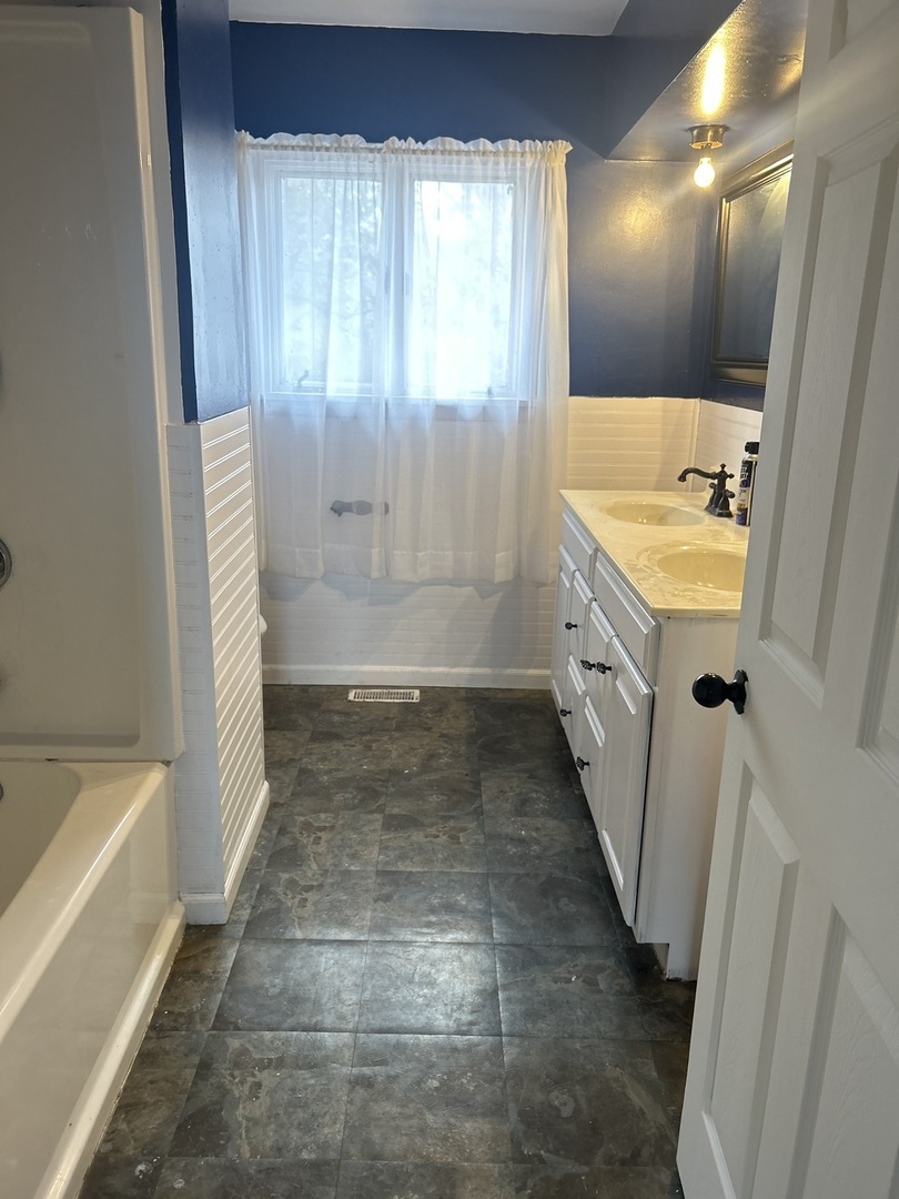 21017 East 1950 N Road Pontiac, IL 61764 - Photo 7 of 10 Gallery Image 7