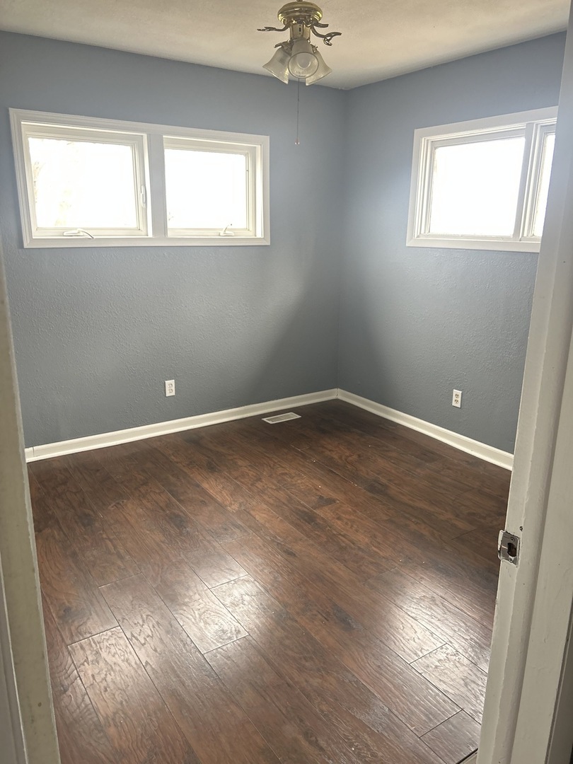 21017 East 1950 N Road Pontiac, IL 61764 - Photo 9 of 10 Gallery Image 9