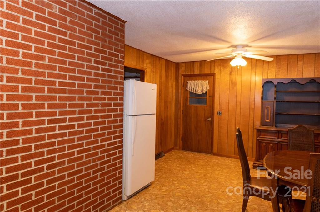 520 Chestnut Mountain Road Spruce Pine, NC 28777 - Photo 11 of 30 Gallery Image 11