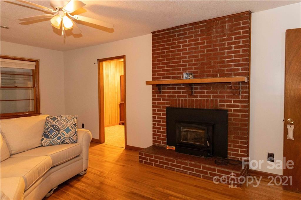 520 Chestnut Mountain Road Spruce Pine, NC 28777 - Photo 19 of 30 Gallery Image 19