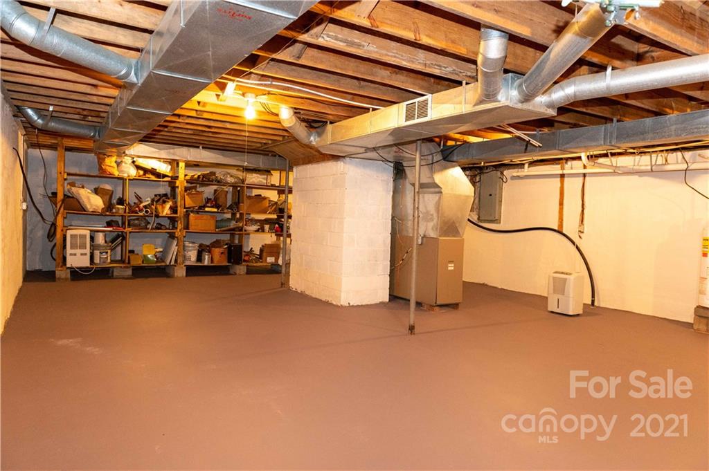 520 Chestnut Mountain Road Spruce Pine, NC 28777 - Photo 23 of 30 Gallery Image 23
