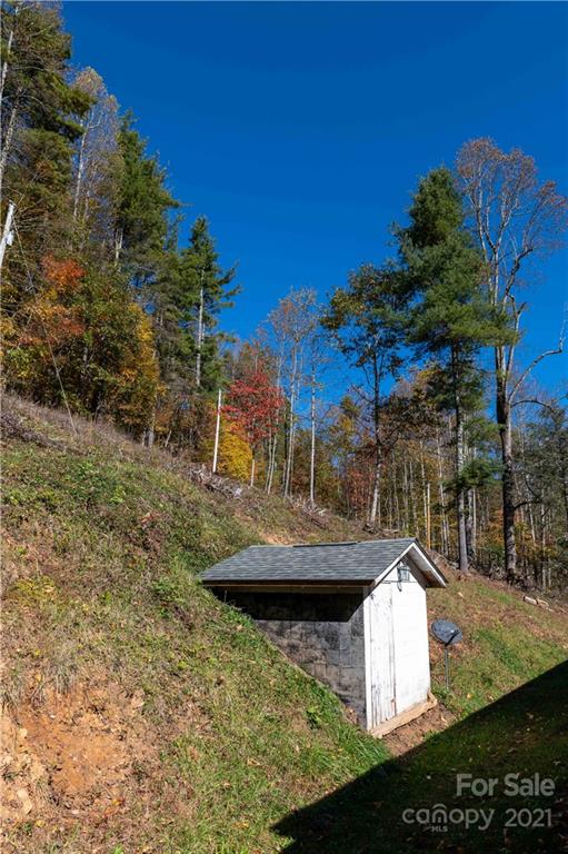 520 Chestnut Mountain Road Spruce Pine, NC 28777 - Photo 25 of 30 Gallery Image 25