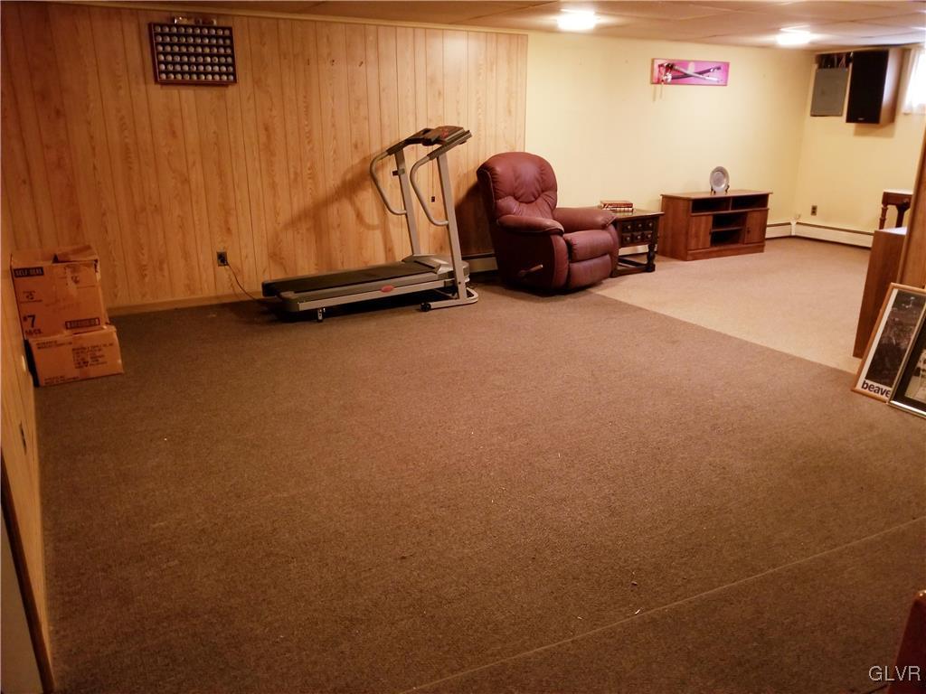 1400 Mine Lane Road Easton, PA 18045 - Photo 22 of 27 Family Room