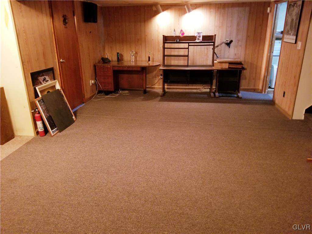 1400 Mine Lane Road Easton, PA 18045 - Photo 24 of 27 Family Room