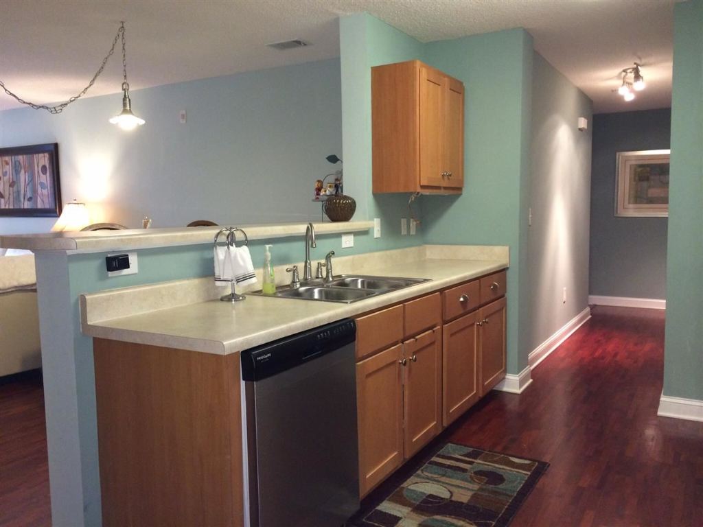 602 Lookover Drive, Unit OVERLOOK CONDOMINIUMS Anderson, SC 29621 - Photo 5 of 19 Gallery Image 5